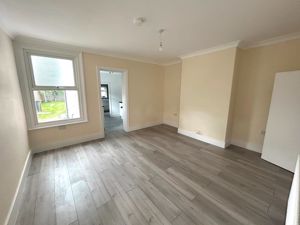Lounge- click for photo gallery